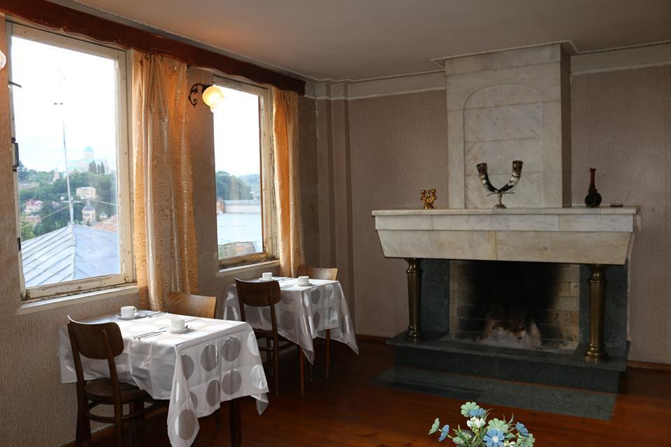 Guest House Old 쿠타이시 외부 사진