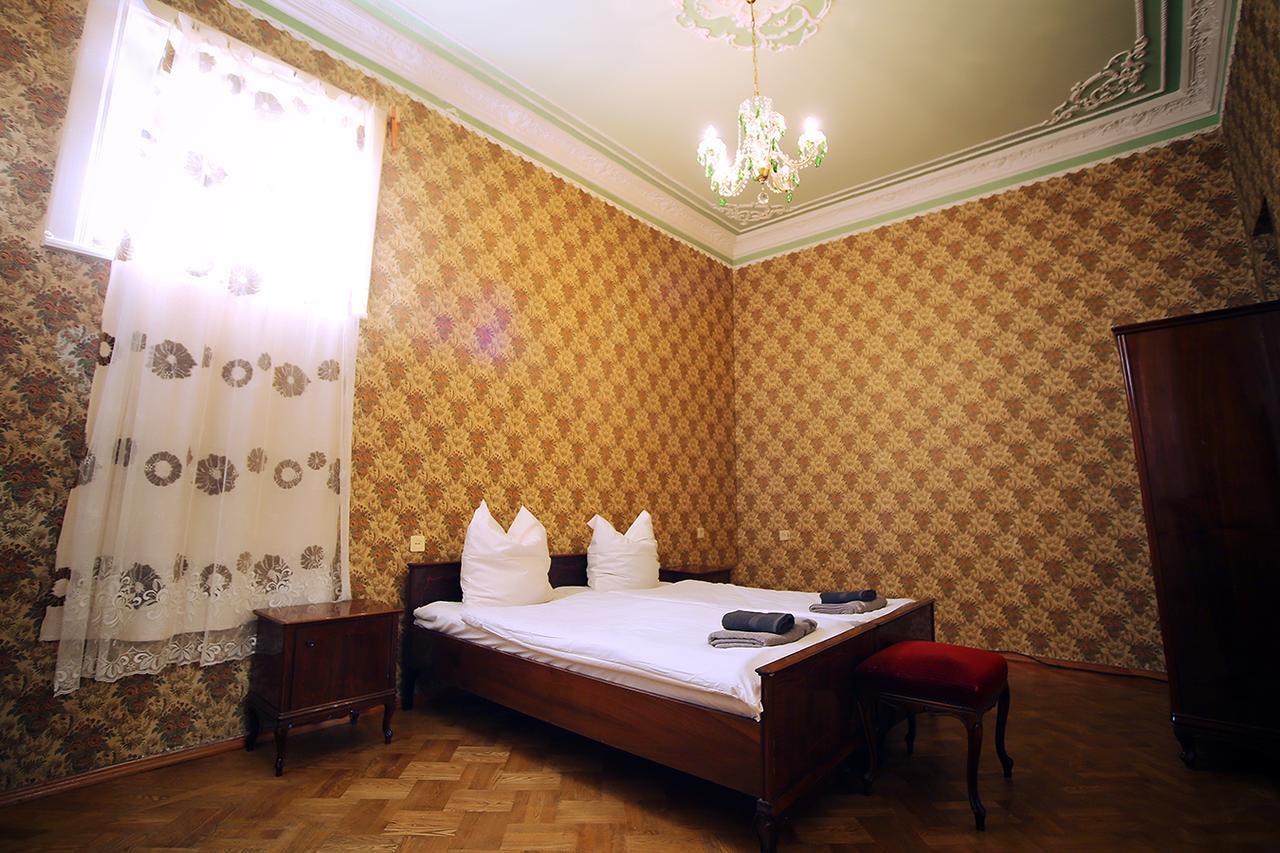 Guest House Old 쿠타이시 외부 사진