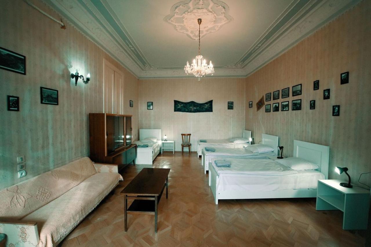 Guest House Old 쿠타이시 외부 사진