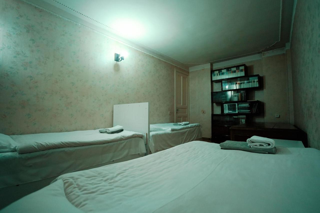 Guest House Old 쿠타이시 외부 사진