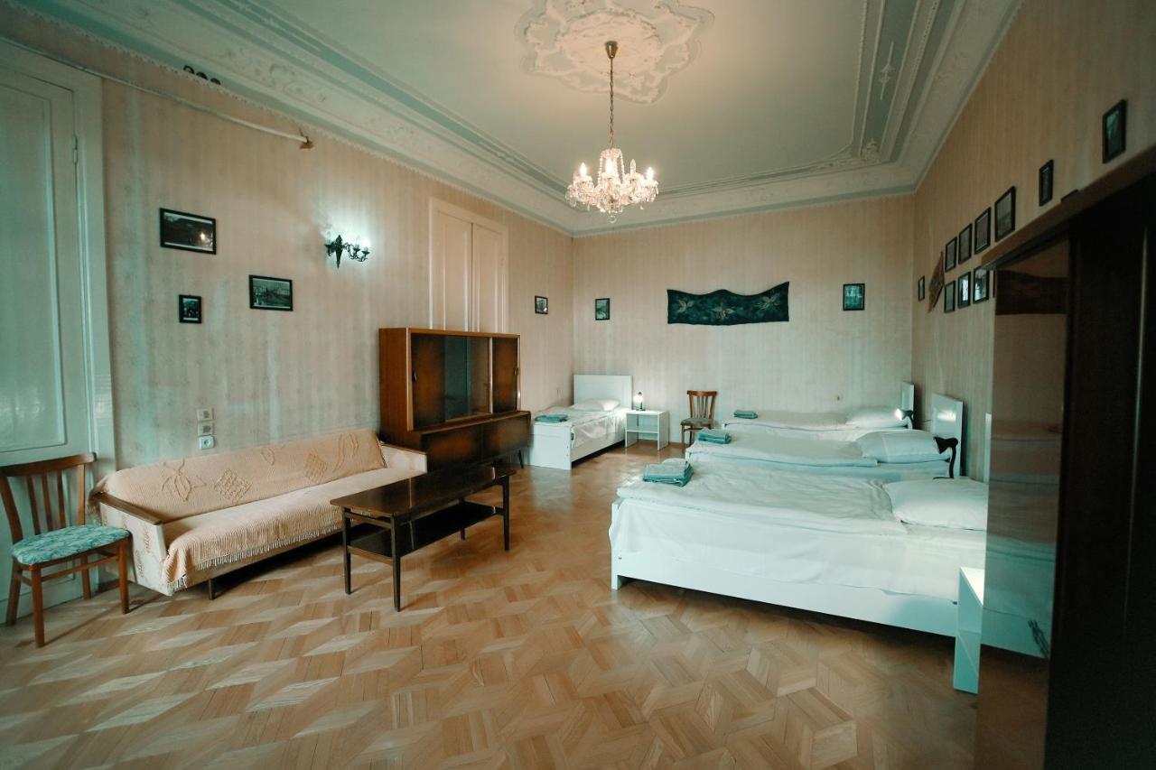 Guest House Old 쿠타이시 외부 사진